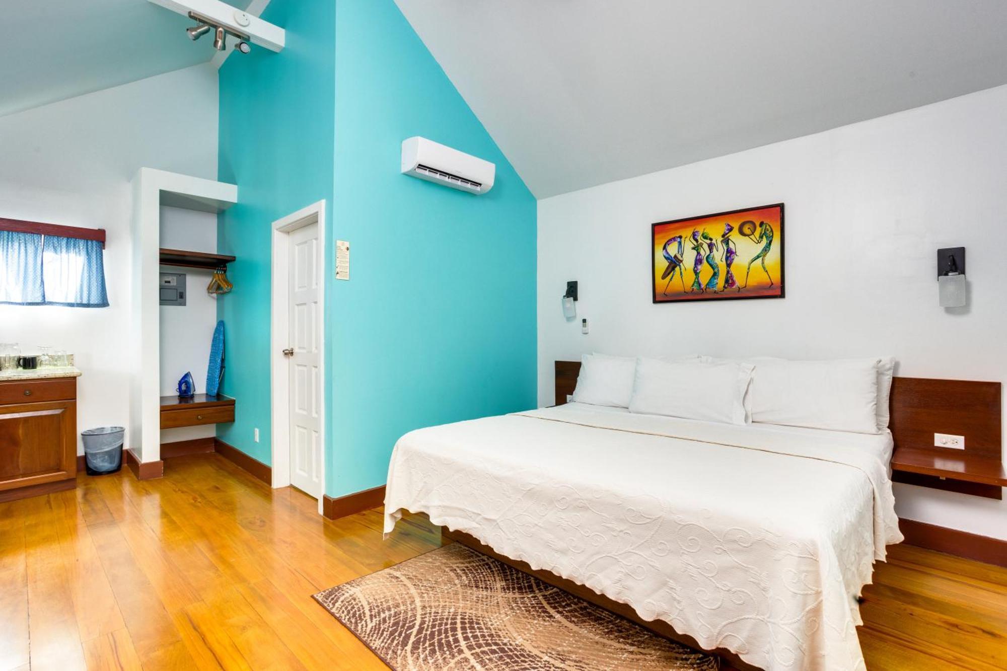 Harbour View Boutique Hotel & Yoga Retreat Belize City Buitenkant foto